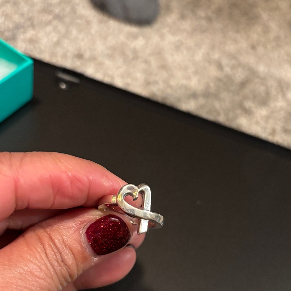 J55 size 6 TIFFANY AND CO Silver Heart Ring